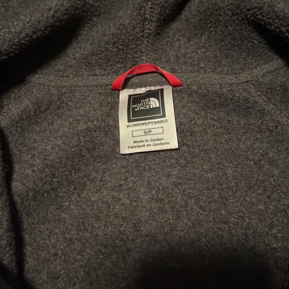 The North Face Button and Zip Fleece Lined Sweater. - Picture 5 of 7